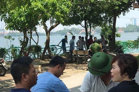 Hà Nội: Phát hiện thi thể nam giới trên Hồ Tây