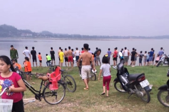 Tắm sông sau giờ tan học, hai nữ sinh cấp 3 ở Hà Nội đuối nước thương tâm