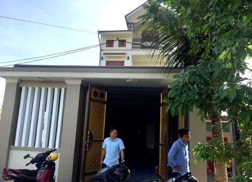 Cháy phòng ngủ lúc trạng sáng, 4 người trong gia đình bỏng nặng