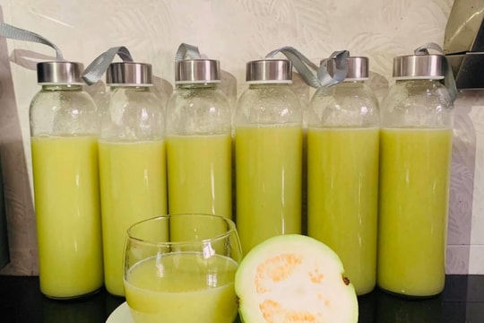 Nước ép hoa quả giá rẻ ngập tràn chợ mạng