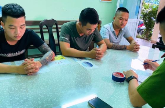 Bắt nhóm thanh niên chém người dã man vì mâu thuẫn tiền bạc