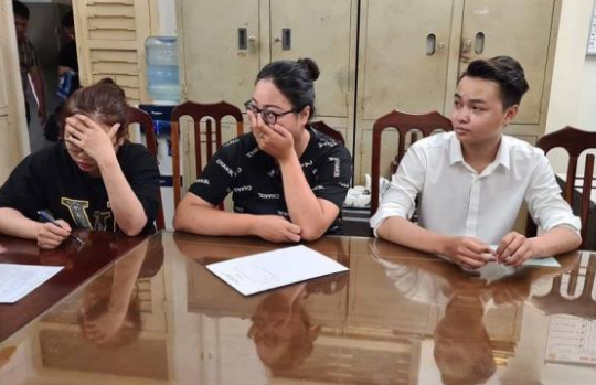 Triệt phá ổ nhóm chuyên làm giấy tờ giả để chiếm đoạt gần 1 tỷ đồng vay ngân hàng