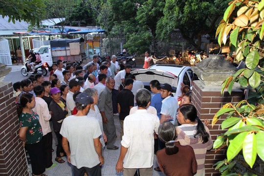 Tự ý thuê xe đưa nam công nhân tử nạn về quê có bị xử lý về hành vi xâm phạm thi thể?