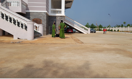 Người đàn ông nhảy lầu tử vong sau khi nghe tòa tuyên án