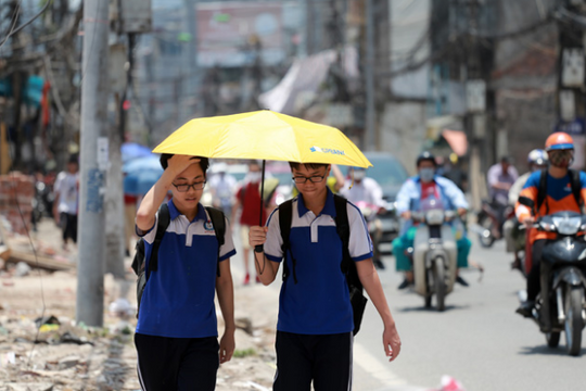 Thời tiết ngày 4/6: Bắc Bộ nắng nóng giảm nhẹ