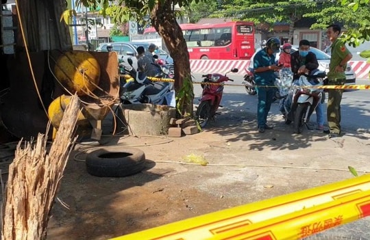 Nổ bình khí nén, chủ tiệm vá lốp ô tô bị hất văng tử vong