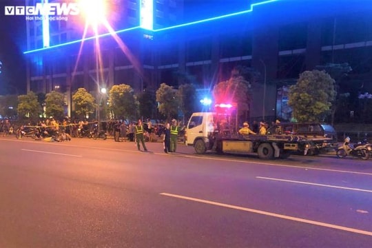 Hà Nội: Nam thanh niên lái xe phân khối lớn tông chết người rồi bỏ chạy