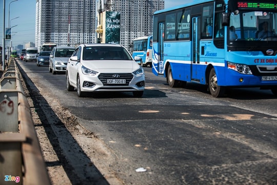 Ảnh: Cảnh xuống cấp nặng nề của cầu Thăng Long trước ngày đại tu