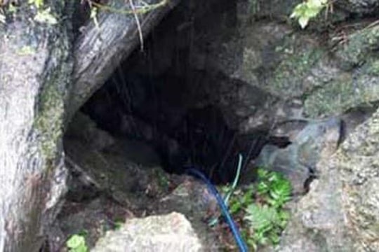 Cao Bằng: Ngạt khí dưới hang sâu, 2 người tử vong