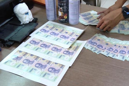 Khởi tố nhóm sản xuất, lưu hành tiền giả liên tỉnh