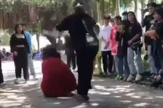 Thiếu nữ 16 tuổi ở Tây Ninh bị bạn đánh dã man vì lý do không ngờ