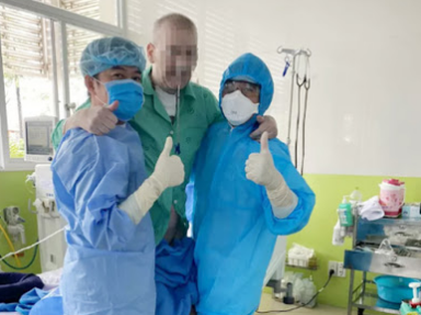 Nam phi công người Anh trải qua 113 ngày điều trị, dự kiến ra viện ngày 11/7