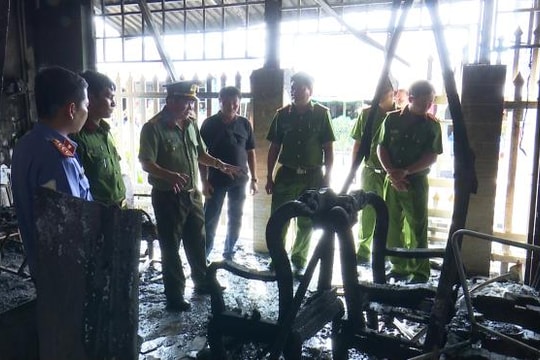 Bắt đối tượng phóng hỏa đốt nhà người tình khiến 3 người bị thương