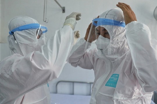 Thêm 4 ca mắc COVID-19 ở Hà Nội và Quảng Nam, Việt Nam có 717 ca bệnh