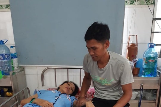 Xót cảnh người phụ nữ vừa mất con lại mắc lao phổi nặng