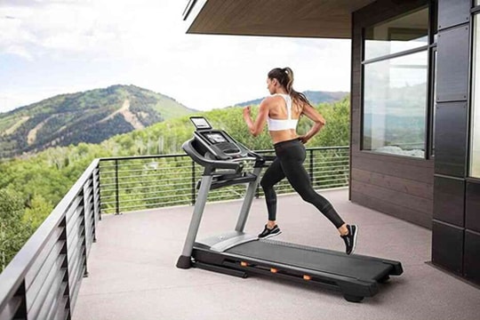 Có nên chọn mua máy tập chạy bộ đa năng hay không?