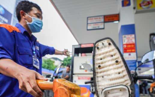 Giá xăng giảm nhẹ từ 15h ngày 26/9