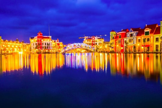 “Check in sống ảo” không biết chán tại thành phố không ngủ Grand World sắp khai trương