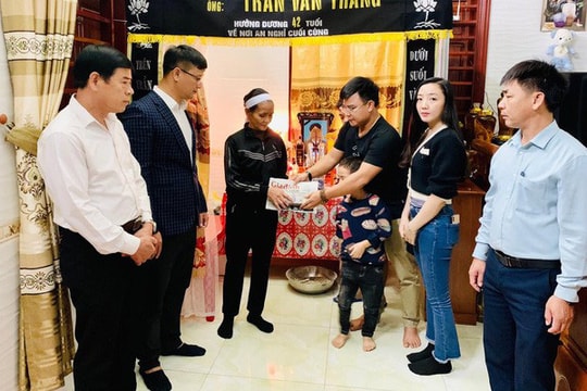 Hơn 700 triệu đồng được các nhà hảo tâm gửi sang Hàn Quốc cứu người thanh niên Việt bị u não