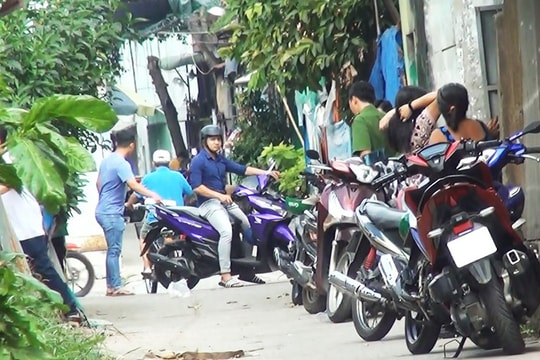 Pháp luật ngày 24h qua: Bắt 2 thanh niên đánh chết người đàn ông trong phòng trọ; Chồng đâm 3 người thương vong trong lúc giải cứu vợ