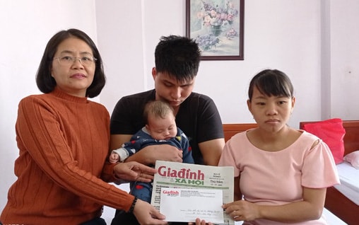 Bé gái 3 tháng tuổi của đôi vợ chồng mù nguy cơ hỏng hai mắt