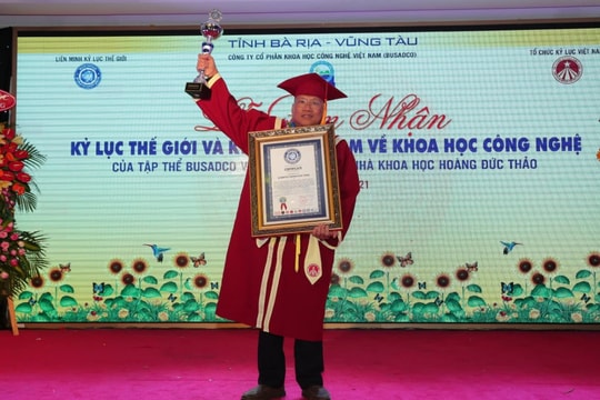 Xác nhận Kỷ lục Việt Nam và Kỷ lục thế giới về Khoa học công nghệ cho nhà khoa học Hoàng Đức Thảo