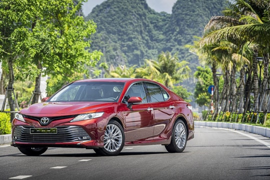 Sedan hạng D - Toyota Camry thể hiện đẳng cấp tại Việt Nam