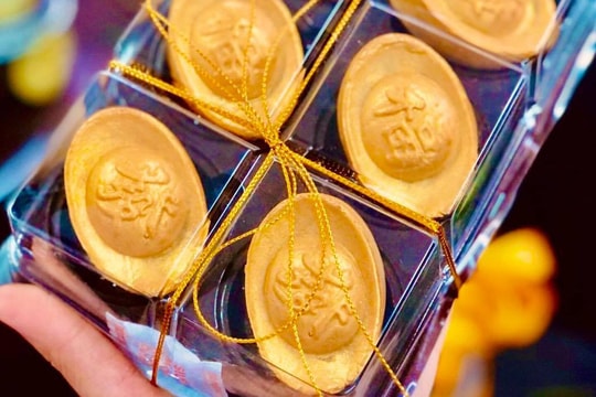 Bánh thỏi vàng, bánh đào tiên vàng cúng Thần Tài cầu lộc