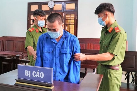 Thầy giáo dâm ô với nhiều nam sinh lĩnh 7 năm tù