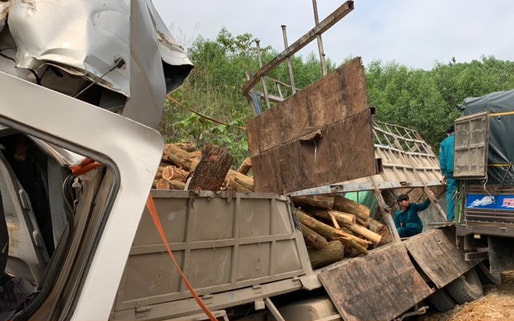 Hiện trường vụ tai nạn thảm khốc làm 7 người chết