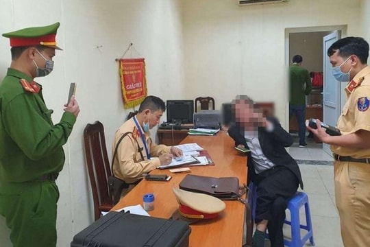 Cần xử lý nghiêm tài xế đỗ xe trái phép, chống đối CSGT