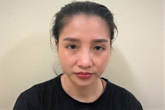 Truy tìm nữ giáo viên ở Hà Nội tiêu thụ hàng cấm