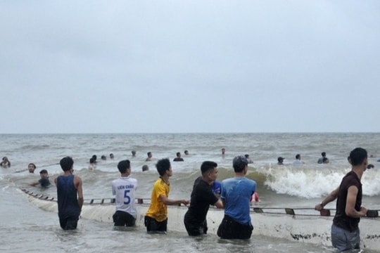 Phát hiện 2 thi thể là 2 học sinh đuối nước ở Thanh Hóa