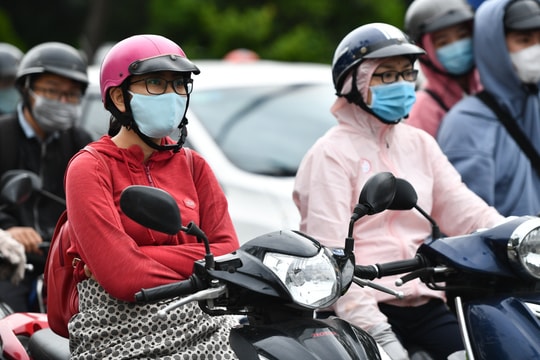 Hà Nội mưa lạnh trước kỳ nghỉ lễ 30/4