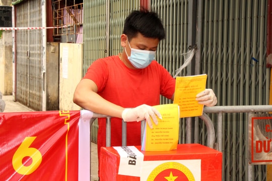 Hình ảnh bầu cử tại khu phong tỏa ổ dịch Gốc Mít Hải Dương