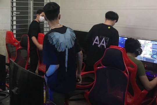 Hà Nội: Xử phạt nhiều quán game cho khách chơi giữa mùa dịch