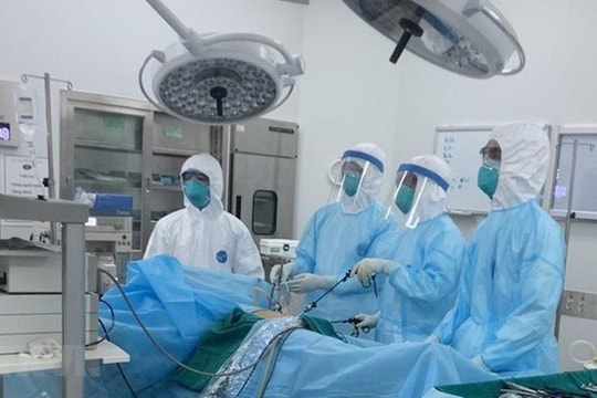 Ca mắc COVID-19 tử vong thứ 53 là người phụ nữ 53 tuổi có tiền sử viêm đa rễ đa dây thần kinh