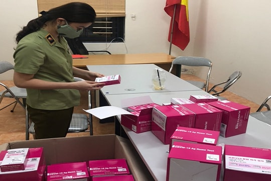 Thêm lô kit test nhanh COVID-19 lậu bị bắt giữ
