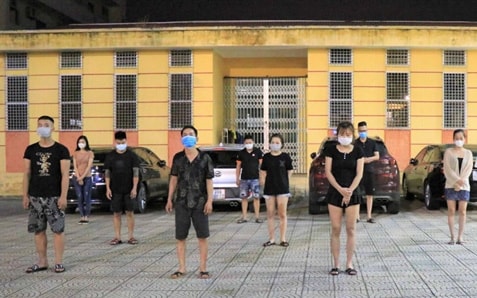 11 nam nữ thanh niên bay lắc trong quán karaoke ở tâm dịch Bắc Ninh