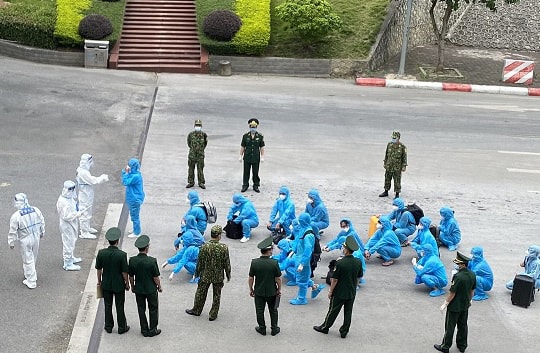 Trục xuất 13 người nhập cảnh trái phép vào TP.HCM