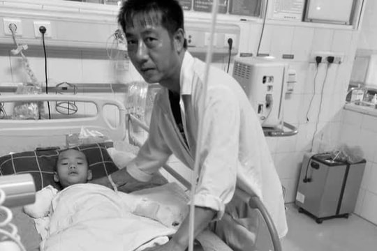 Đau lòng bé trai 6 tuổi ở Hải Dương bị bỏng điện tứ chi và nước mắt ước nguyện của người cha
