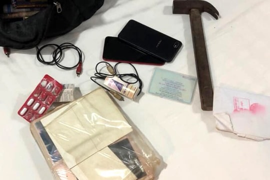 Bắt nghịch tử dùng búa sát hại mẹ ruột