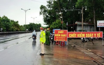 Khởi tố vụ quán cắt tóc hoạt động bất chấp dịch Covid-19