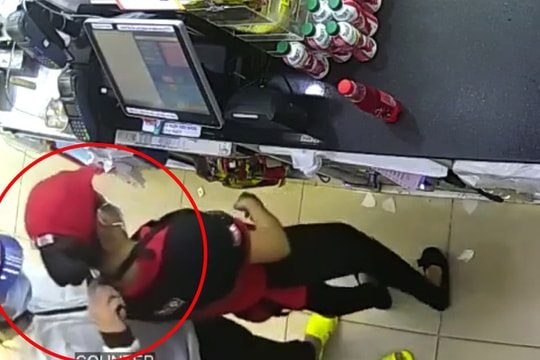 Nữ nhân viên cửa hàng tiện lợi bị kẻ cướp kề dao vào cổ cuỗm 9 triệu đồng