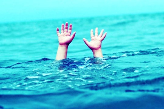 Đi hái sim, 3 học sinh ở Hà Tĩnh đuối nước tử vong