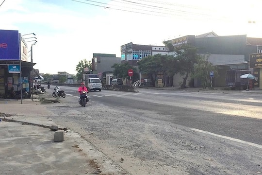 Chiến sĩ công an trực chốt kiểm soát Covid-19 bị ô tô tông tử vong