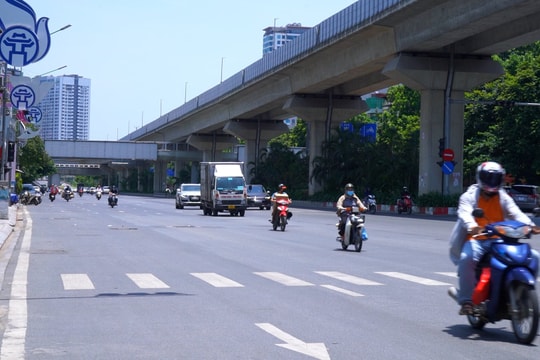 Hà Nội ngày thứ 15 giãn cách, người dân vẫn ra đường với tần suất dày