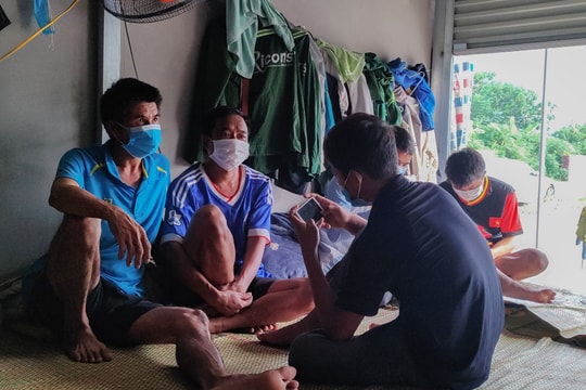 Lao động ngoại tỉnh mắc kẹt ở Hà Nội vì đại dịch Covid-19