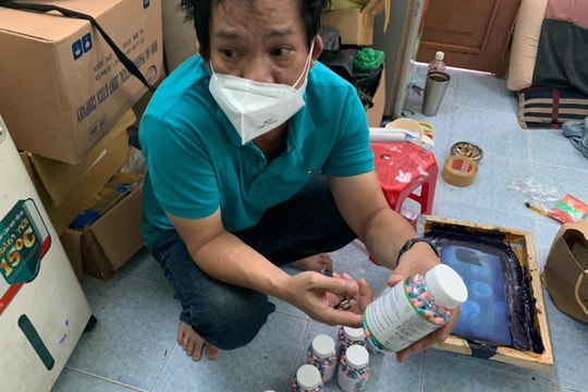 TP. HCM: Liên tiếp phát hiện thuốc, thiết bị y tế điều trị COVID-19 không rõ nguồn gốc