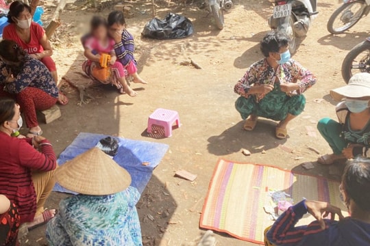 12 phụ nữ đánh bài ăn tiền trong cao điểm phòng chống dịch